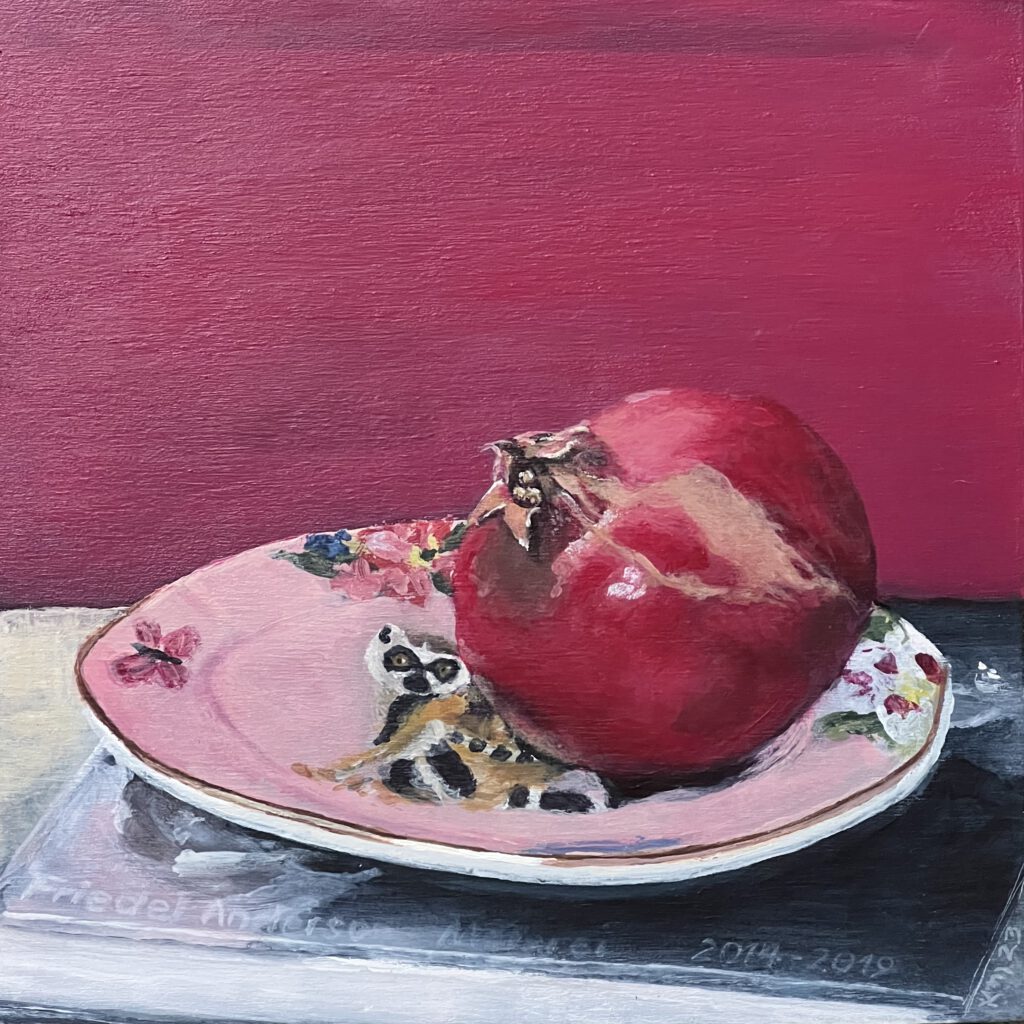 Granatapfel mit Lemur